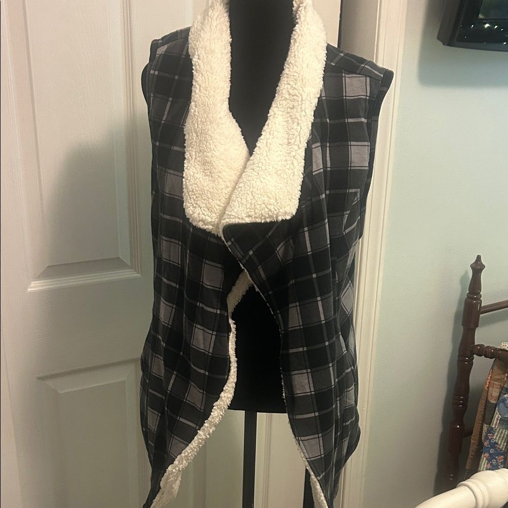 Matilda Jane Black and Gray Plaid Cardigan   A